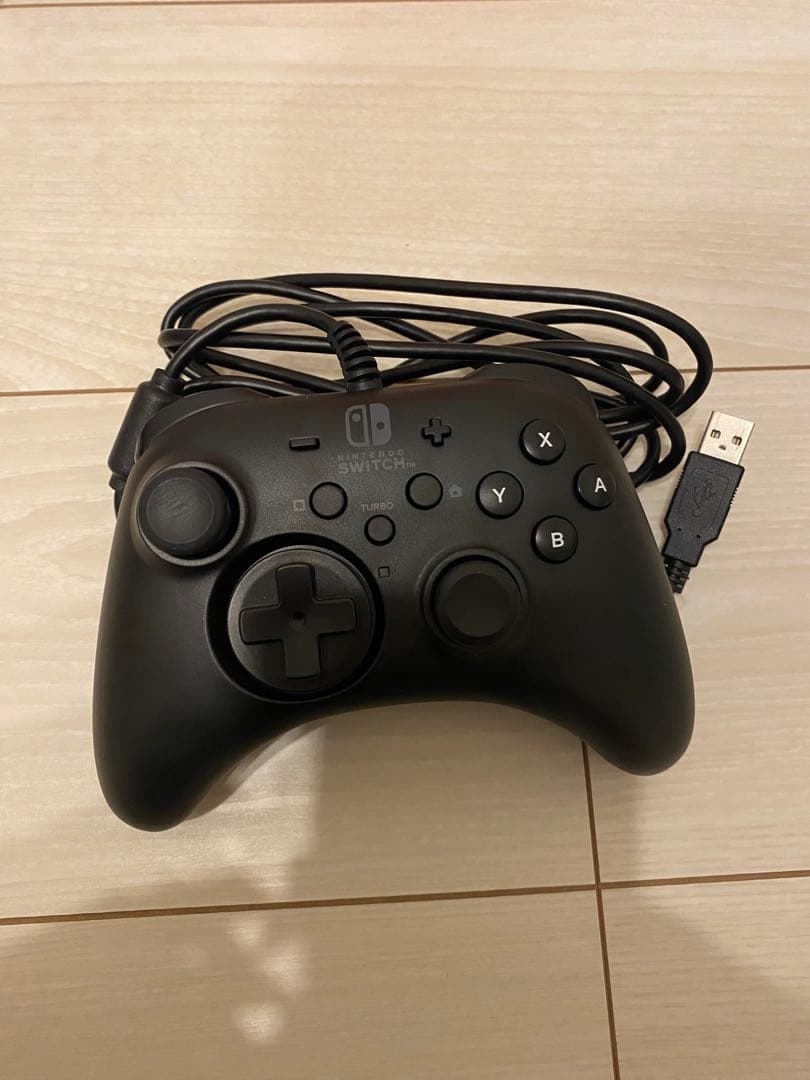 Nintendo Switch 本体 + ゲームソフト3本 + ホリパッド