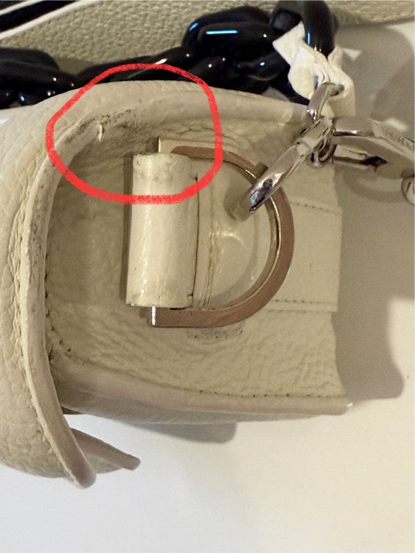 【人気色】PIERRE HARDY マイクロアルファヴィルバッグ　白／黒