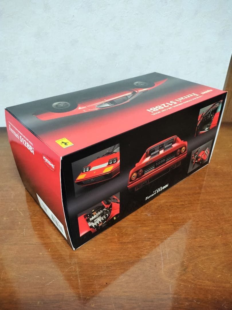 京商1/18フェラーリ512BBi 【新パッケージ】レッド