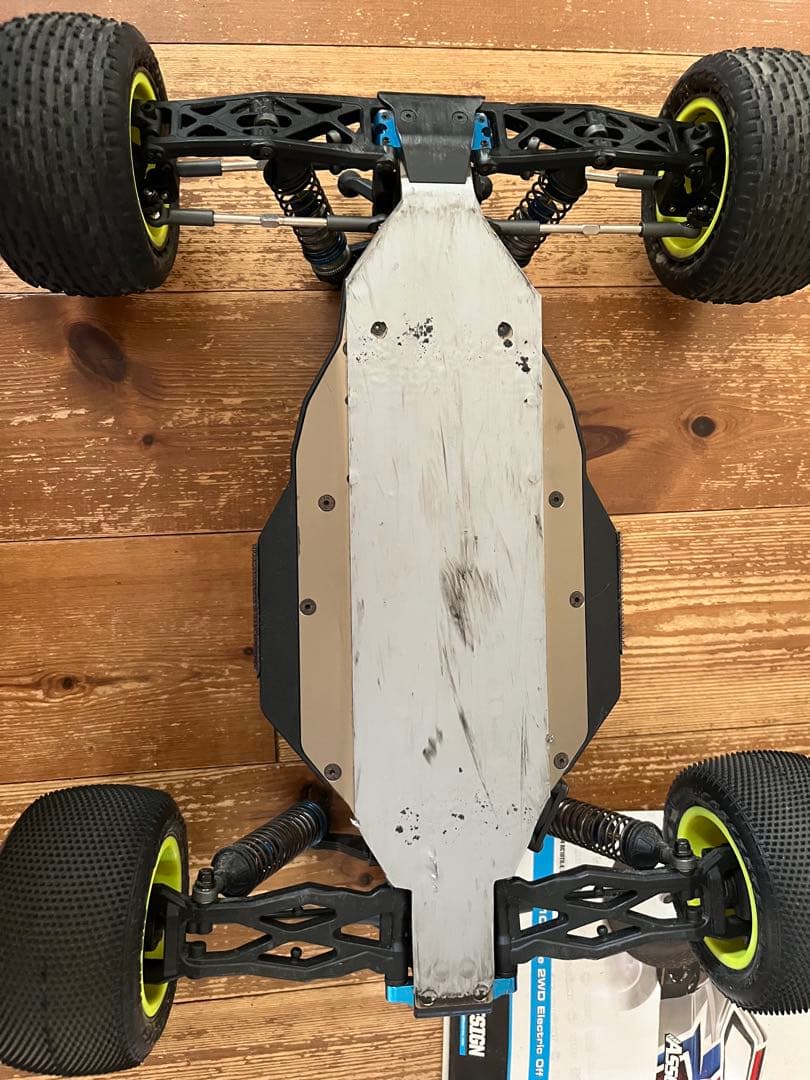 ASSOCIATED T6.4オフロードバギー