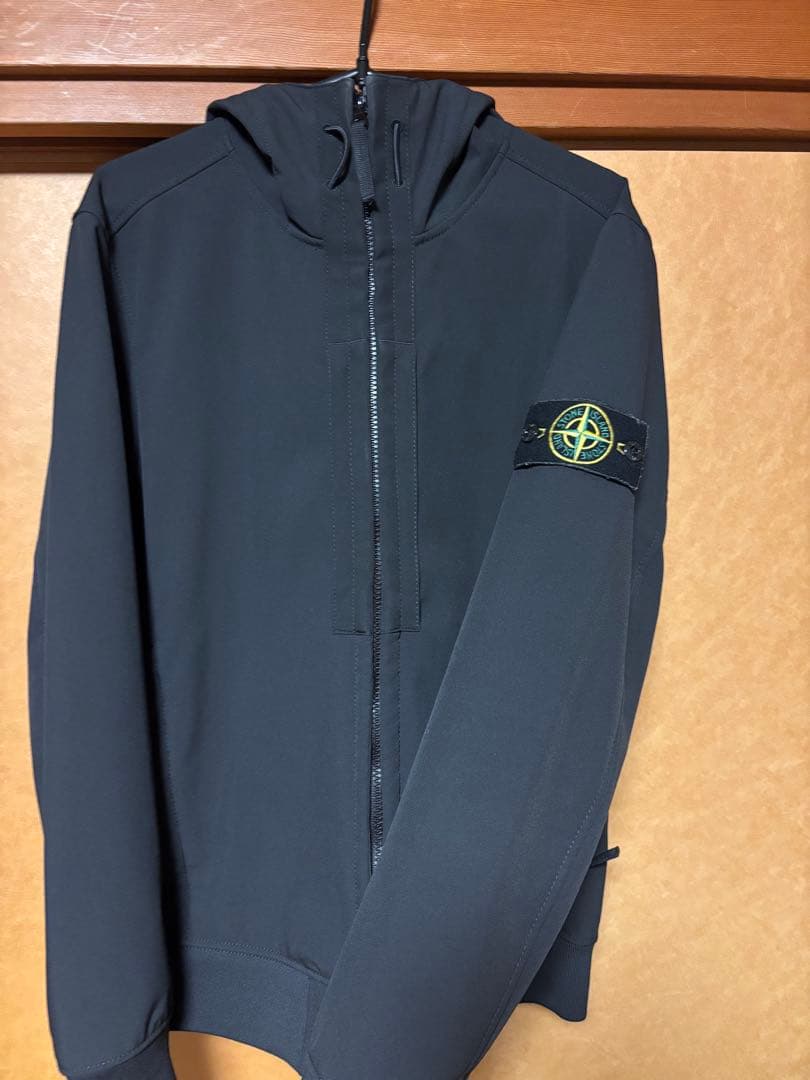 Stone シェルジャケット