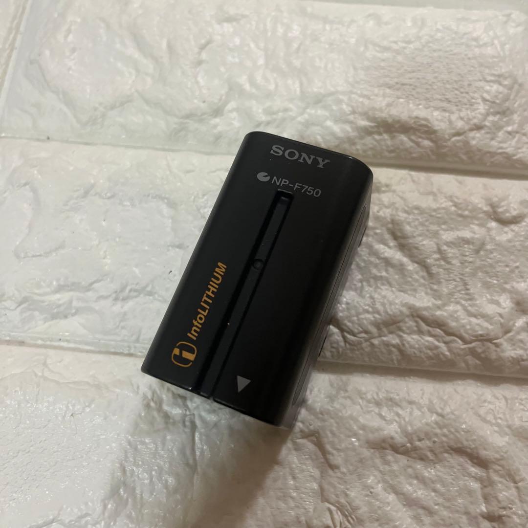 【簡易動作OK】　SONY　Handycam　DCR-TRV735 Hi8