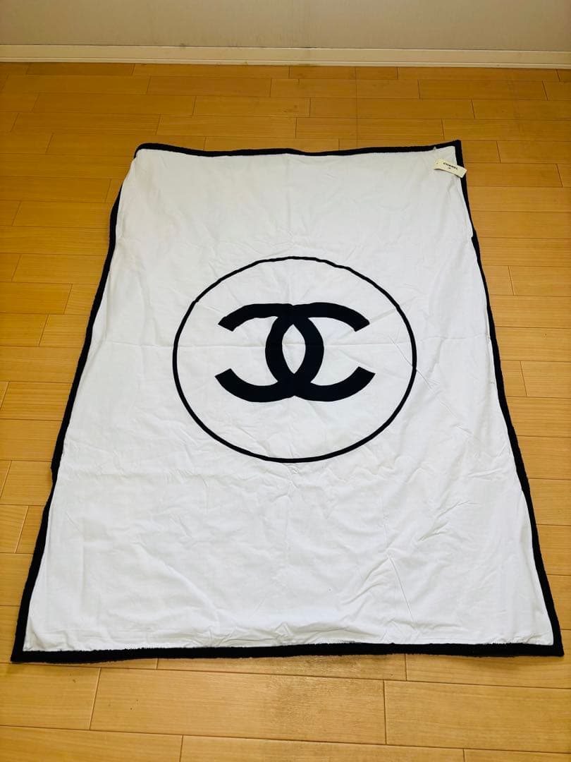 レア■日本未入荷■新品未使用■シャネル　大判タオル　リバーシブル　CHANEL yamago78_14517