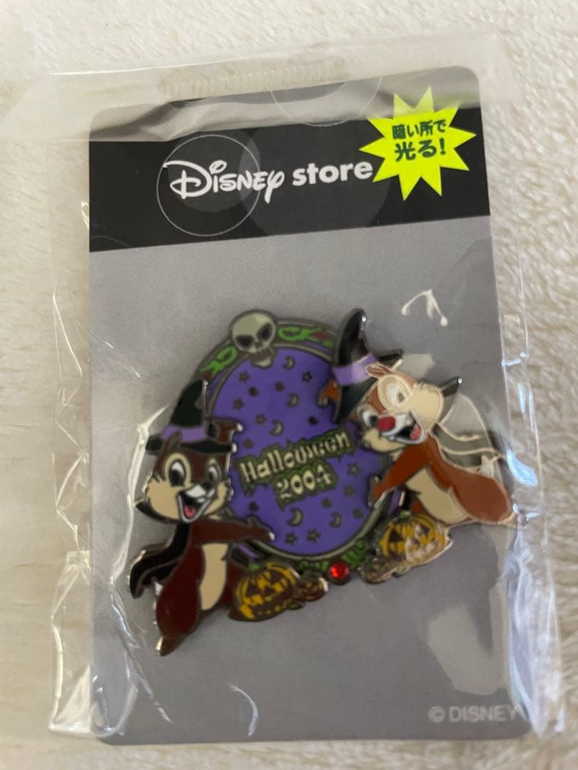 レア　ディズニーストア　ハロウィンピンバッジ　3点セット