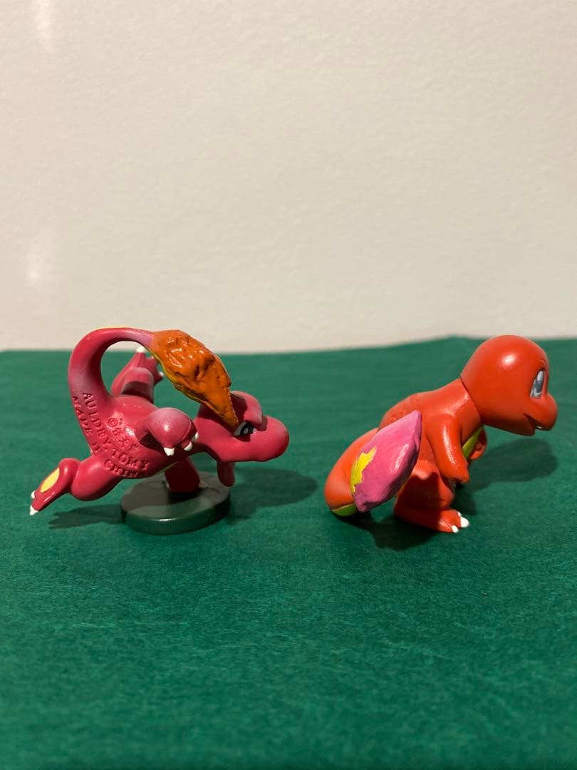 【超希少】初期 ヒトカゲ リザード 形違い モンコレ 2体 TOMY