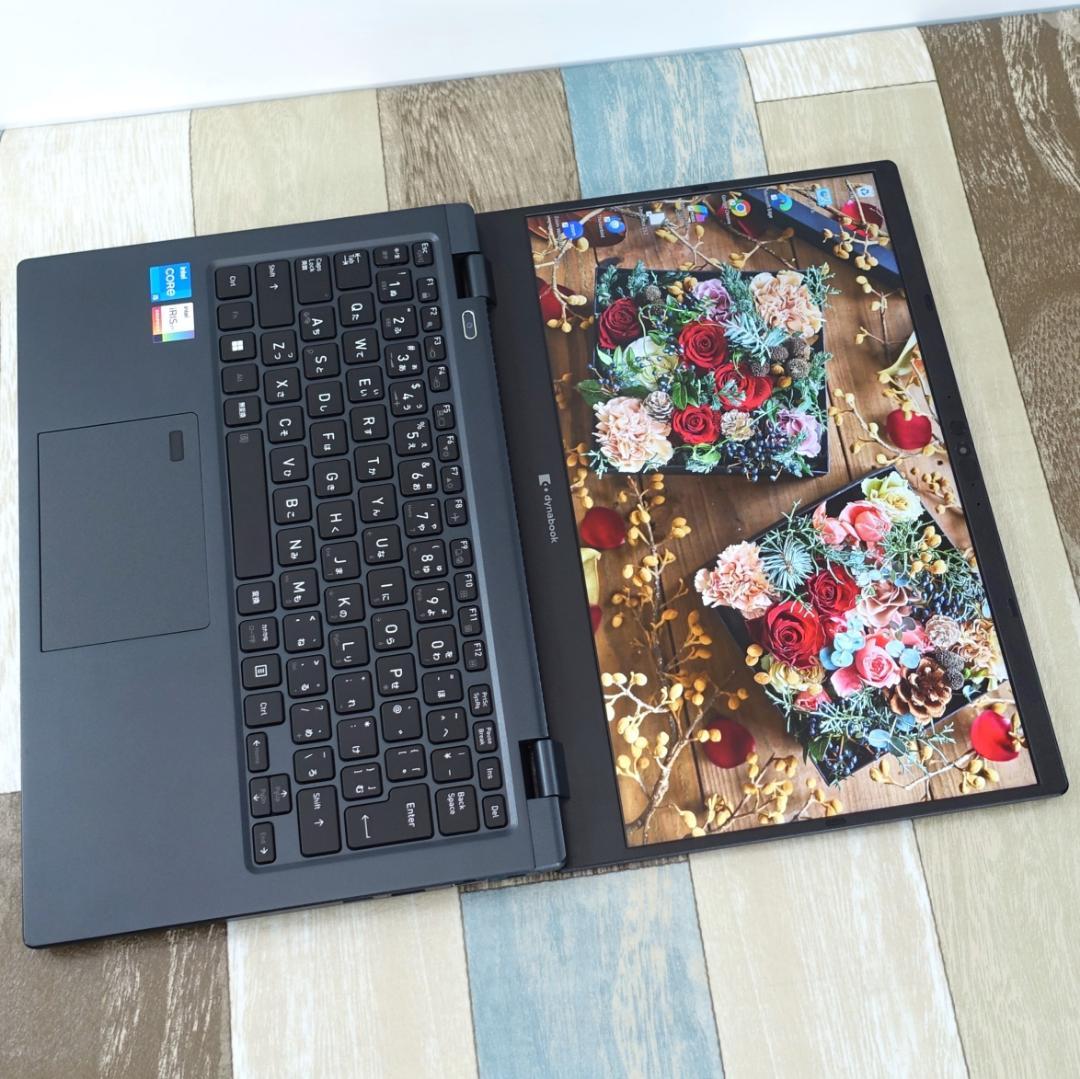 10コアCPUで最新モデルと同じデザインの超軽量バリ速モバイル✨