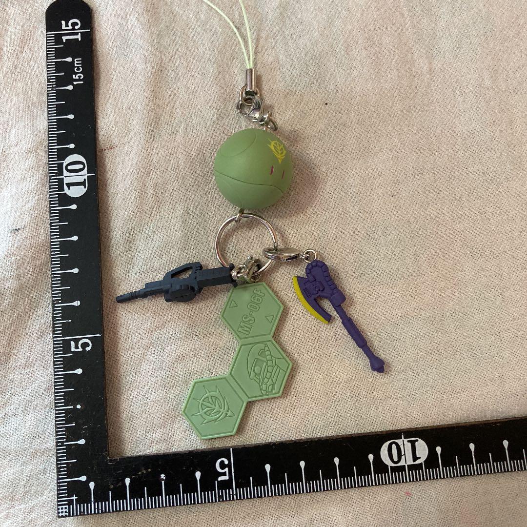 ストラップ　ハロ　ジオン軍　量産型ザク　武器　ヒートホーク　マシンガン