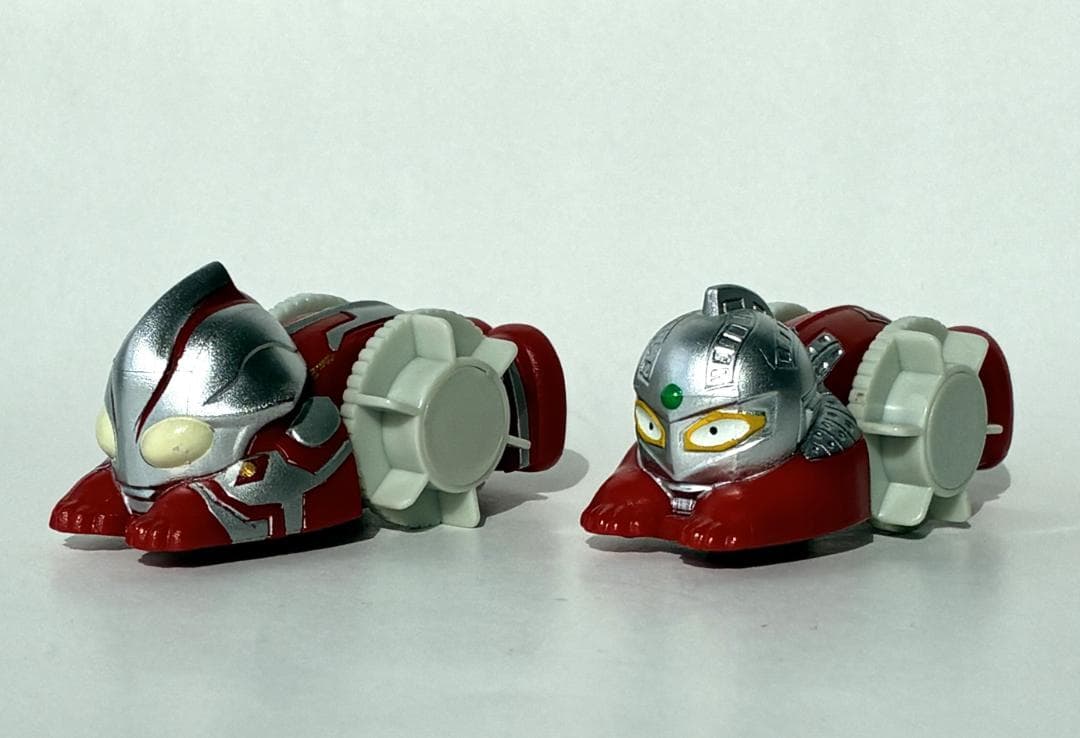ウルトラマン ウルトラセブン 水陸両用プルバック 2個セット ダイドー