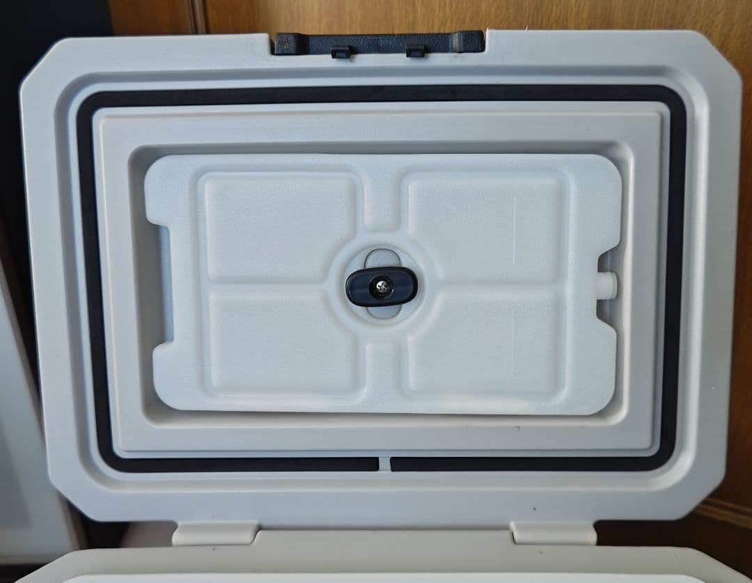 ポータブル　車載冷蔵庫　F40C4TMP　車中泊　アウトドア　15L