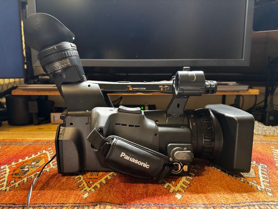 Panasonic ｜ AG-HMC155 + 複数バッテリー・カメラバッグ