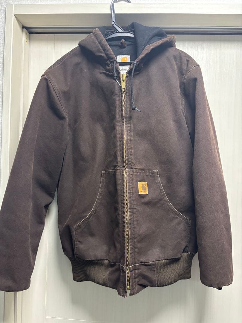 Carhartt フード付きブラウンジャケット