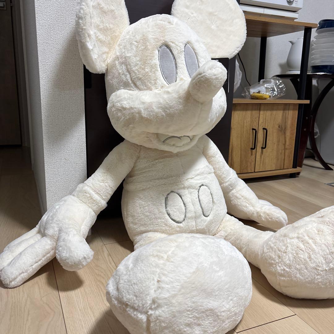 ホワイト ミッキーマウス ぬいぐるみ