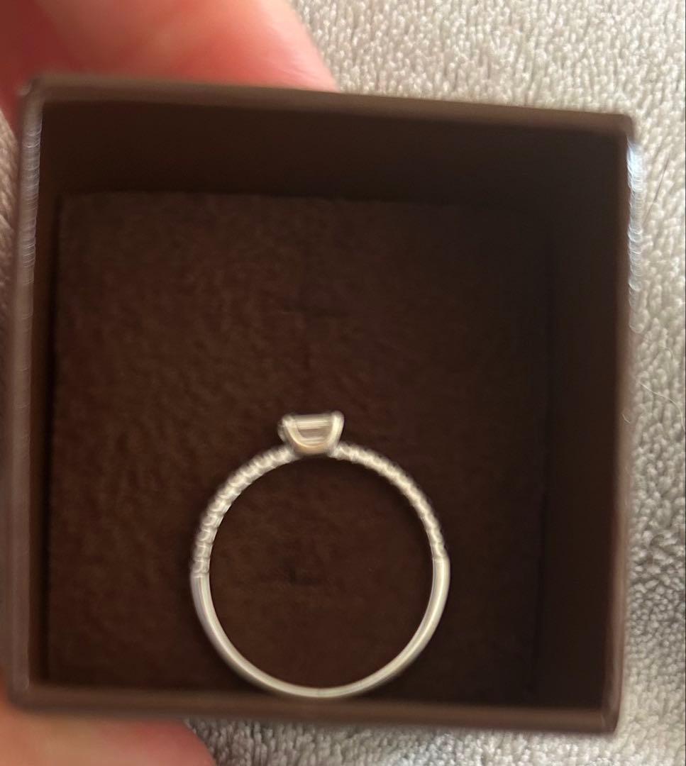 エメラルドカットダイヤモンドリング　　Au750