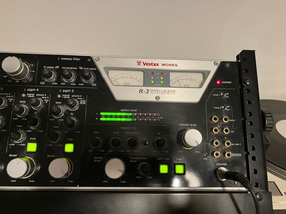 極希少・完動品】Vestax R-3 DJ Mixer 名機 生産数300台 - メルカリ