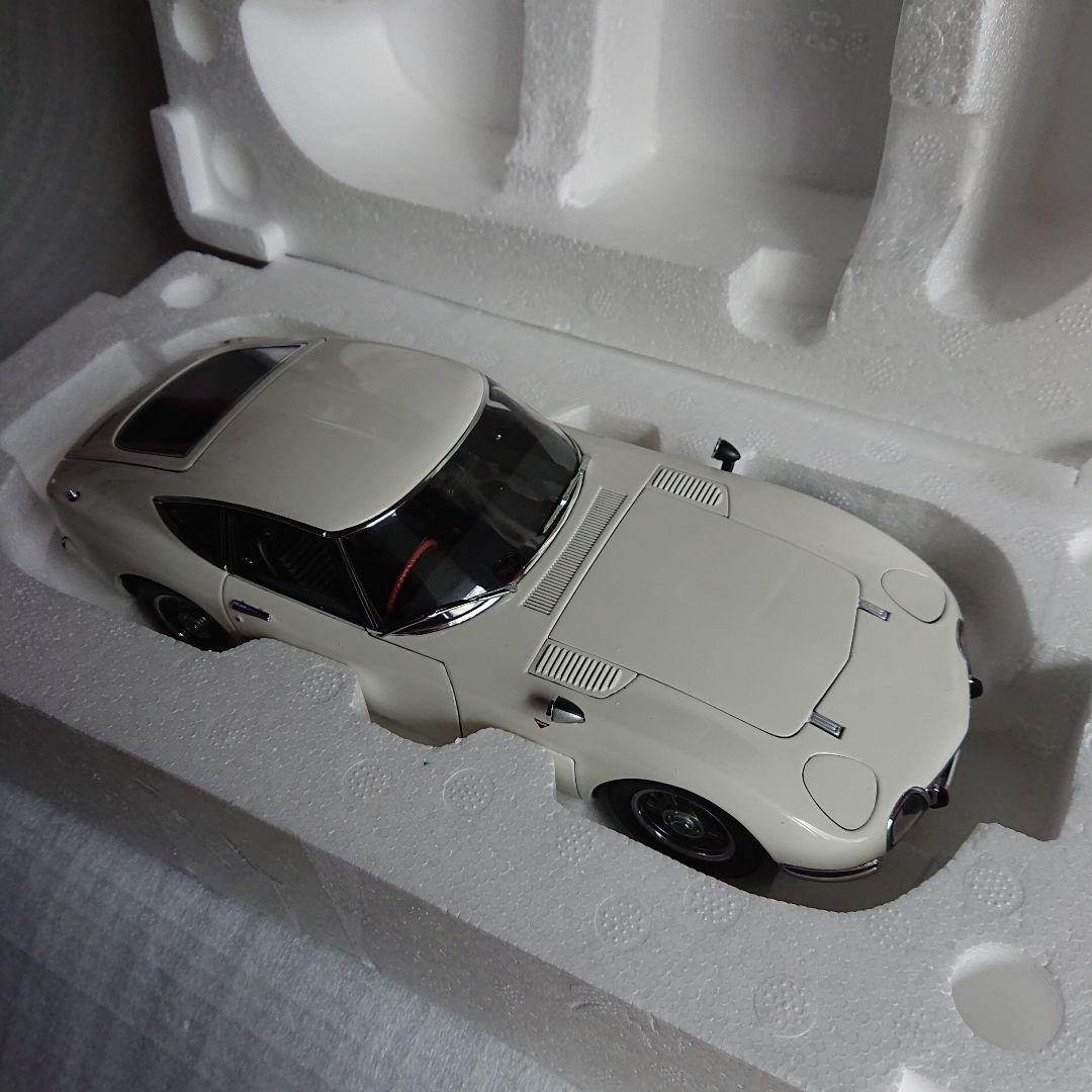 【初期箱】オートアート 1/18 トヨタ2000GT 白【未使用品】送料込み
