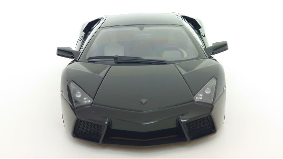 ランボルギーニ　レヴェントン（ブラック）