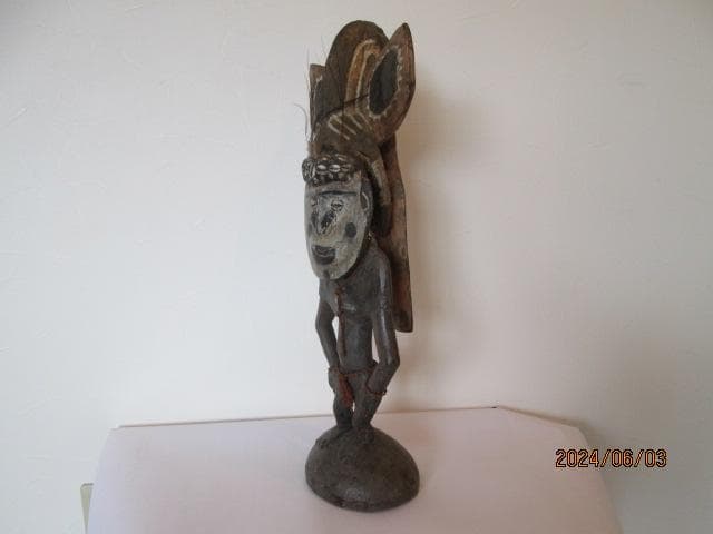 アンティーク木彫フィジー製1986年現地で購入した木彫の目と額に