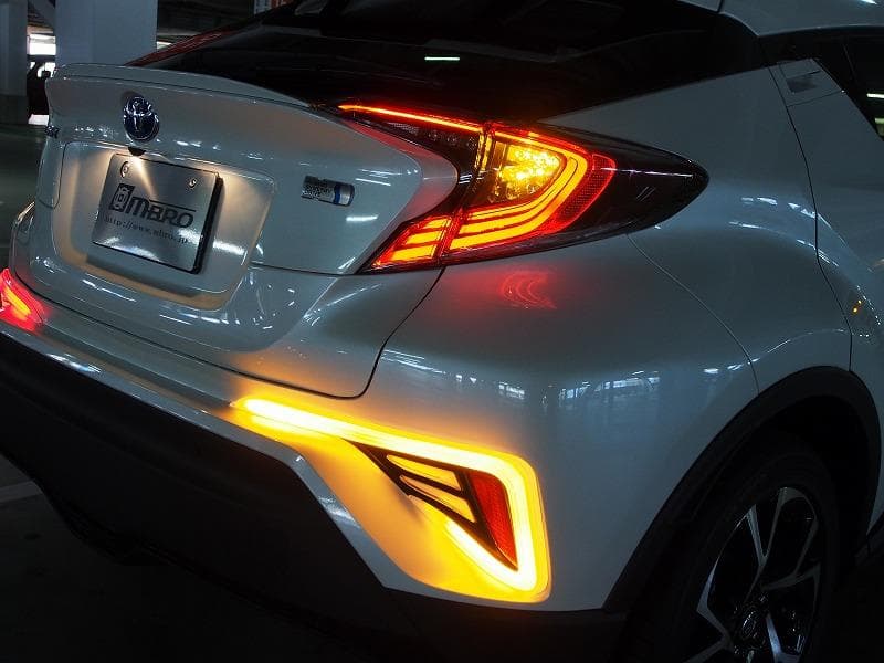 スモーク C-HR CHR 流れる シーケンシャルウインカー LEDテールランプ