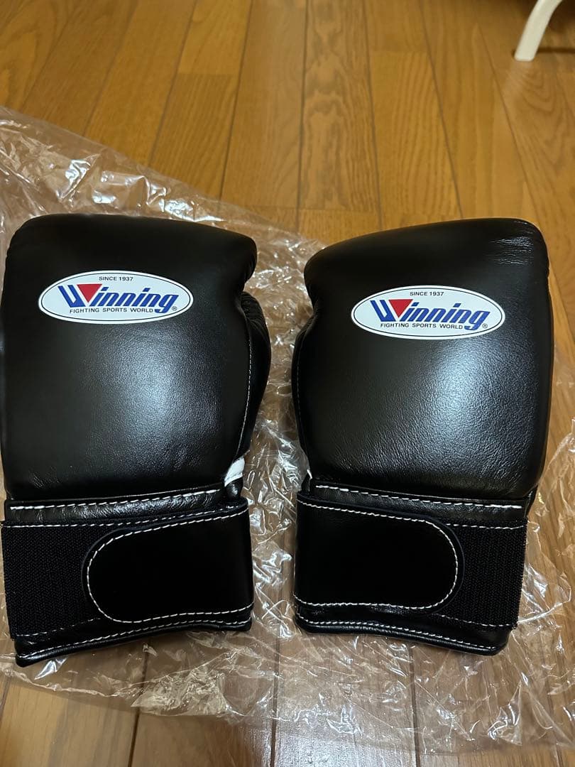 Winning ボクシンググローブ 10oz ブラック 新品未使用 Winning ボクシンググローブ 10oz ブラック Winning ボクシング