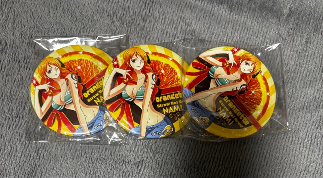ONEPIECE ワンピース 輩缶バッジ バレンタインデー ナミ - メルカリ