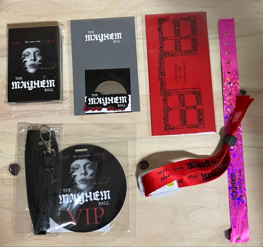 VIP GOLD MERCH セット LADY GAGA MAYHEM BALL Lady Gaga Mayhem Ball