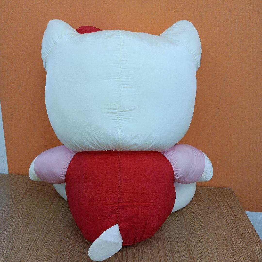ハローキティ　ぬいぐるみ　高さ約77cm　超特大サイズ　HELLO KITTY