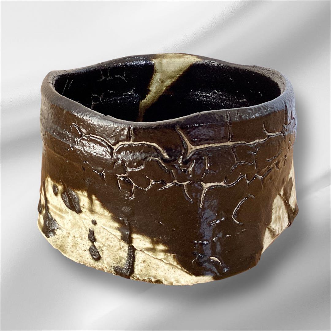 山田和 美品 上位作】 黒織部 茶碗 共箱 共布 陶暦 造形美