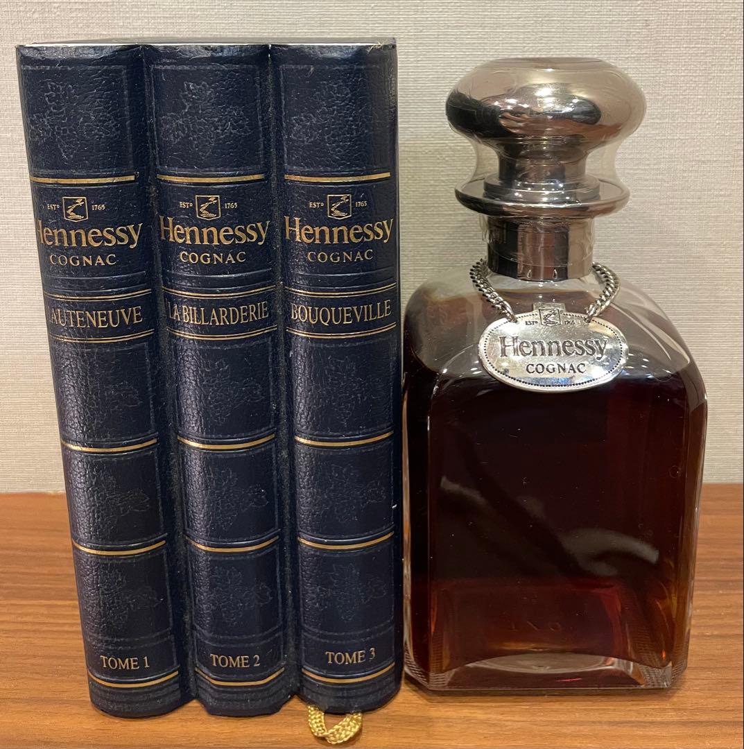 Hennessy ヘネシー　シルバートップ コニャック 700ml 箱付 楽天市場】ヘネシー Hennessy シルバートップ ブック型 青箱 700ml