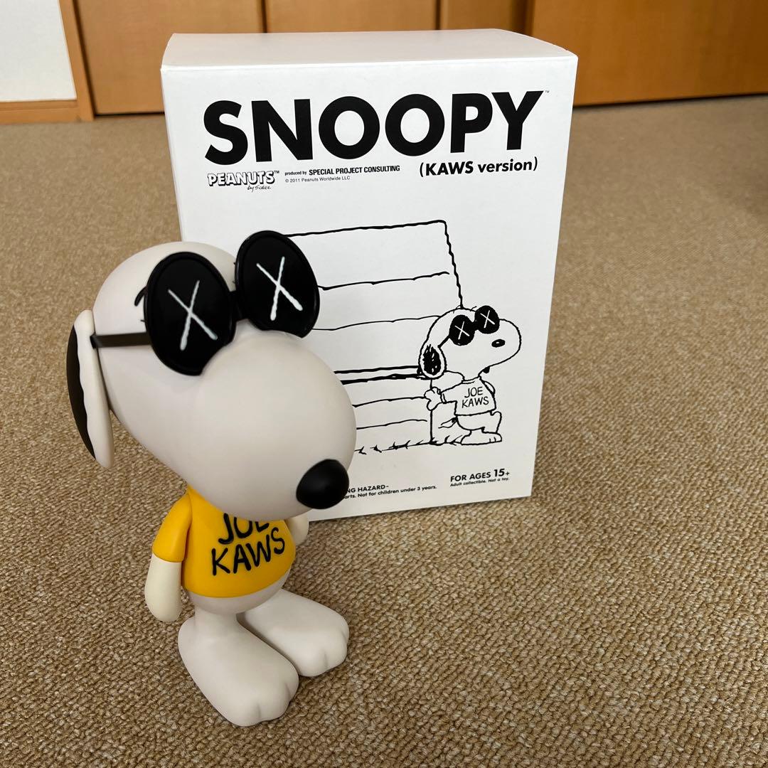 KAWS SNOOPY フィギュア オリジナルフェイク カウズ