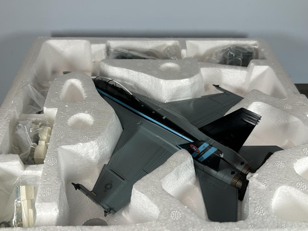 ホビーマスター 1/72 F/A-18F\"TOPGUN 50th 記念塗装\"