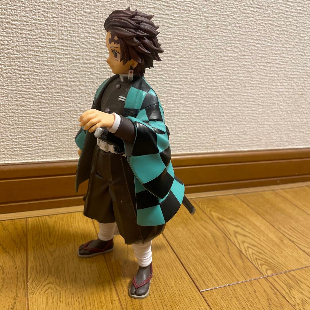 炭治郎 チェック柄フィギュア ビッグサイズ　高さ約24cm