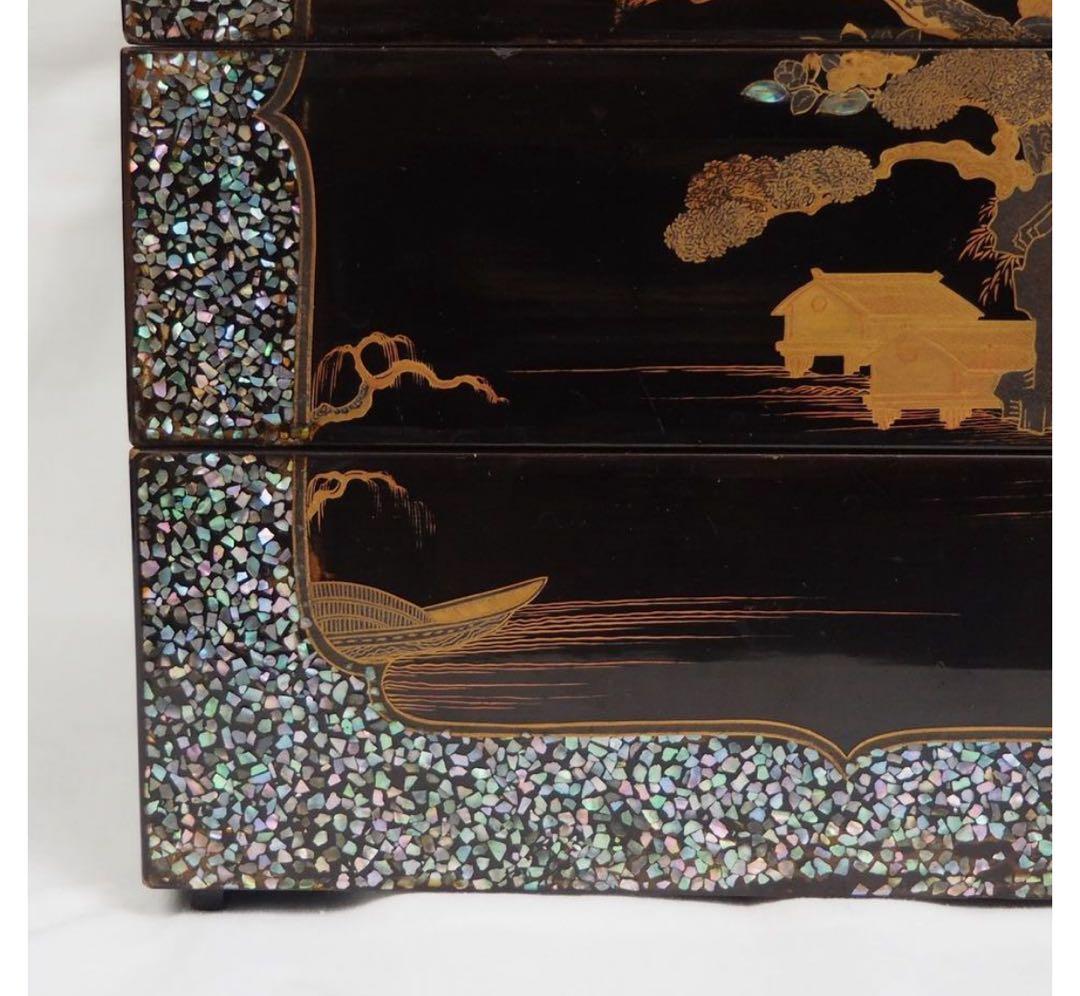 送料無料　旧家蔵出　江戸時代　螺鈿蒔絵山水楼閣文4重箱　合箱