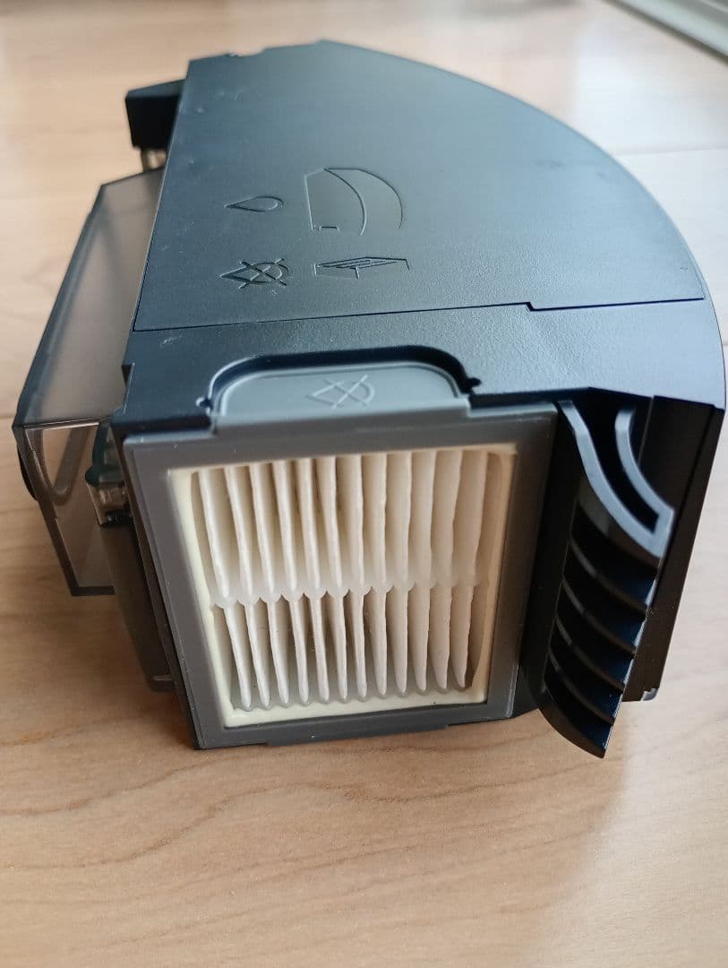 ルンバ i2 本体と充電器と説明書