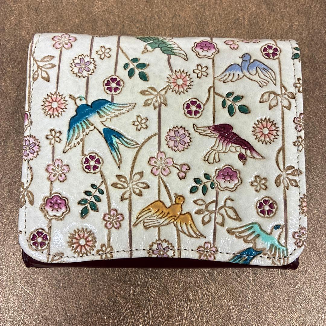 新品　文庫屋大関　枝垂れ花鳥　箱マチ小銭入れ付き折り財布 新品 文庫屋大関 枝垂れ花鳥 箱マチ小銭入れ付き折り財布 - メルカリ