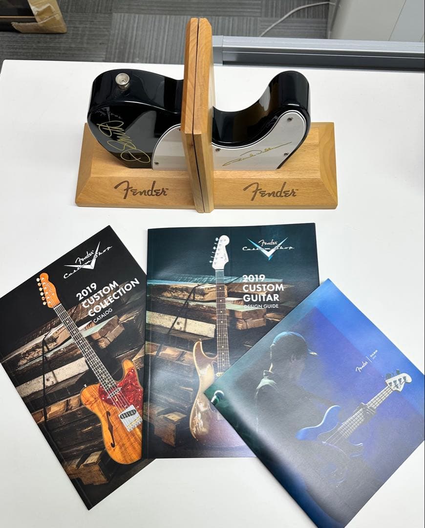 Fenderビルダーサインブックエンド テレキャスター実物ボディ同素材 おまけ付