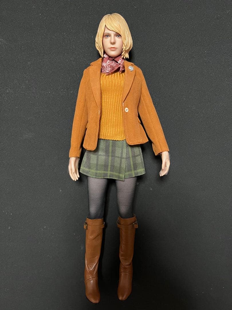 MTTOYS 016 バイオハザード アシュリー 1/6フィギュア ☆お値下げ