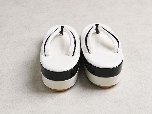 【新品】草履バッグセット 草履24cm (白&黒)　丸型　02001