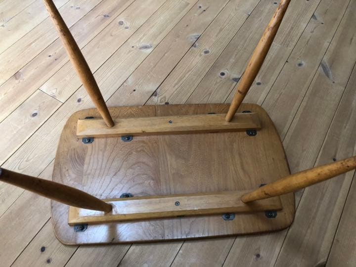 アーコール　サイドテーブル