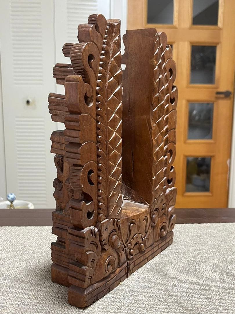 バリ インドネシア 神々木彫置物 オブジェ東洋彫刻 細密彫刻 民族 工芸品