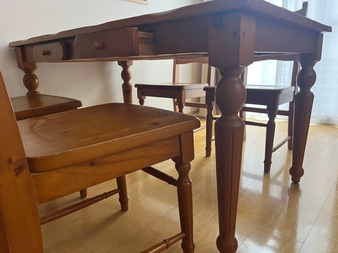 カントリー　天然パイン　テーブル　椅子4脚　ダイニングオールパイン　引越し急ぎ❗️