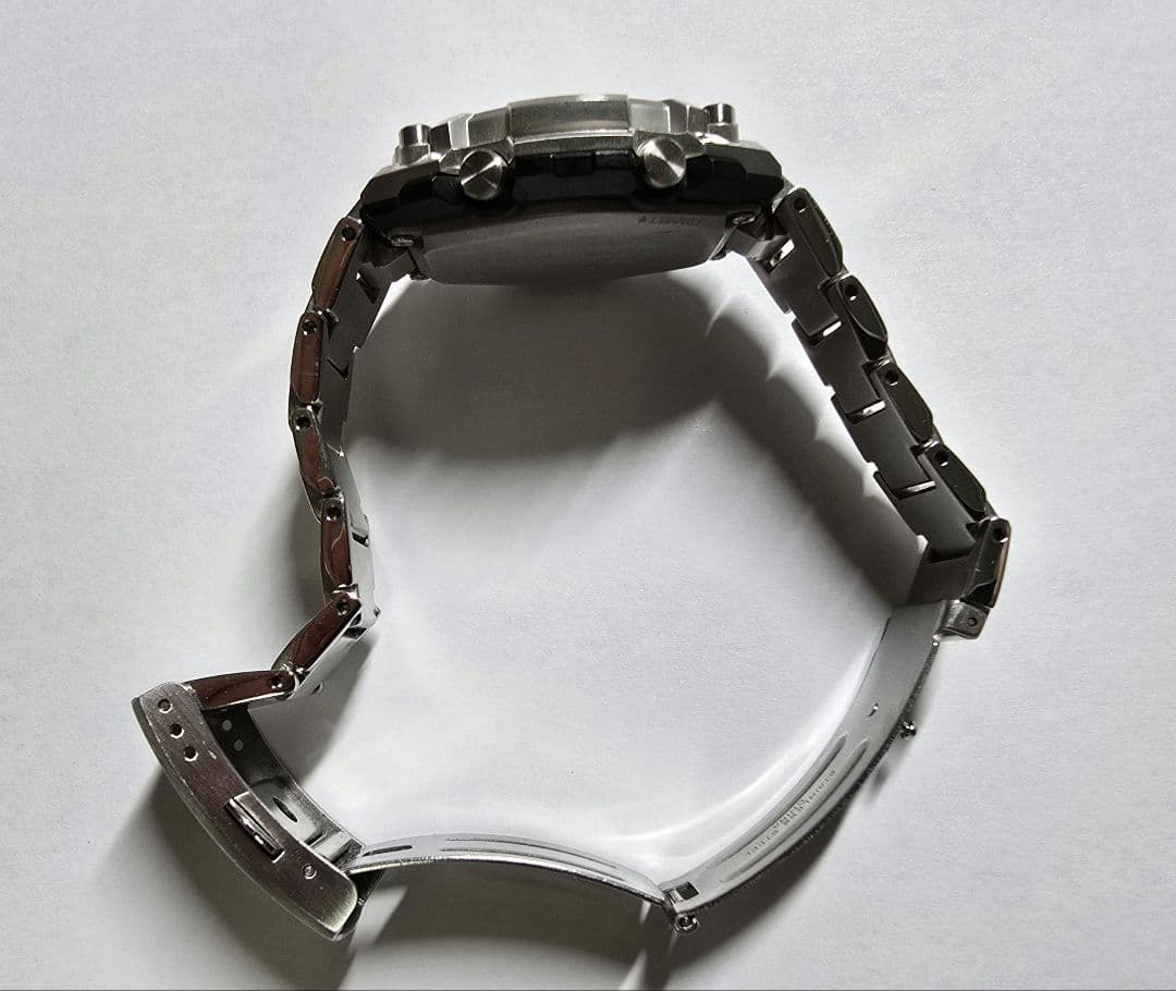 時計 CASIO G-SHOCK GST-B600