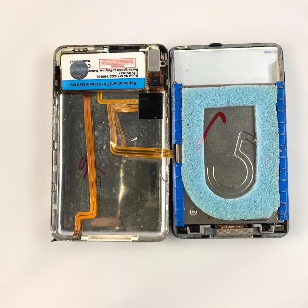 新品バッテリーに交換済】Apple iPod classic 30GB Br