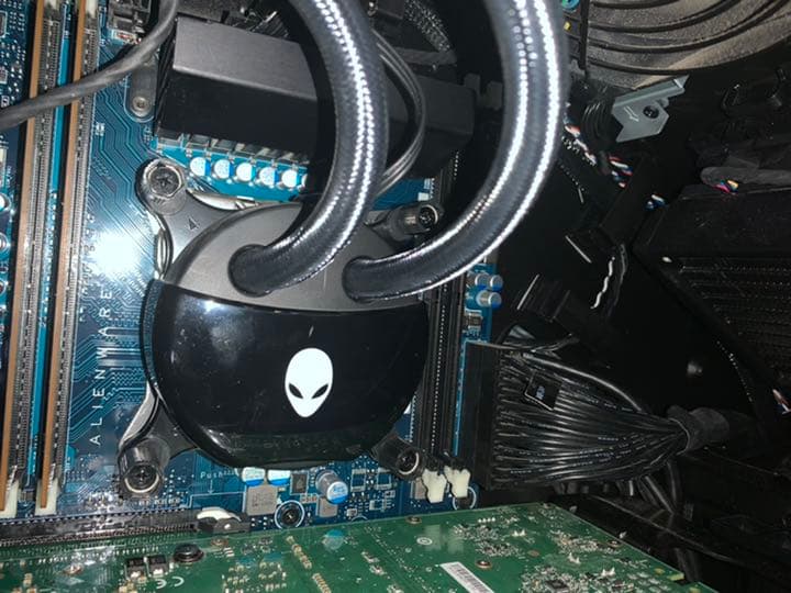 DELL ALIENWARE AREA-51 プレミアム VR R5ジャンク