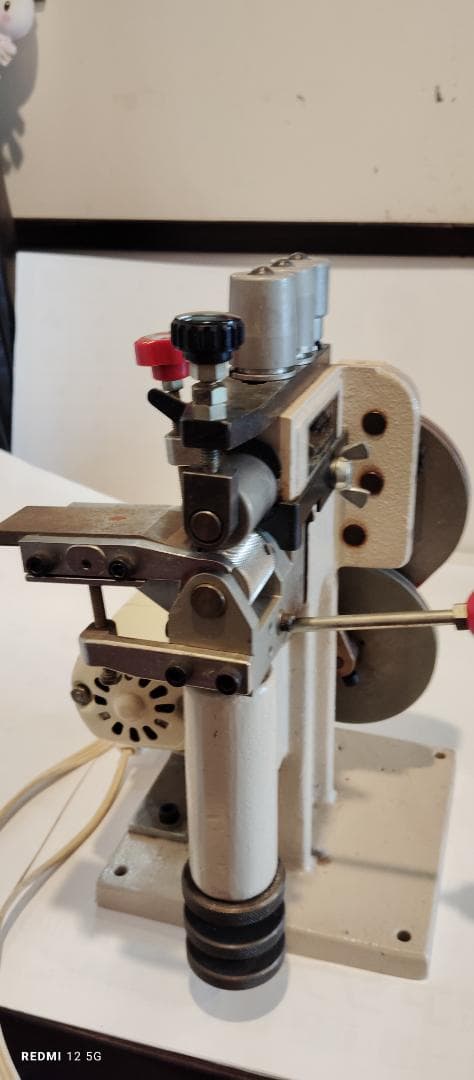 八神庵 　　　　　　　　　　 革漉き機　クラフト社ラクーニⅡ