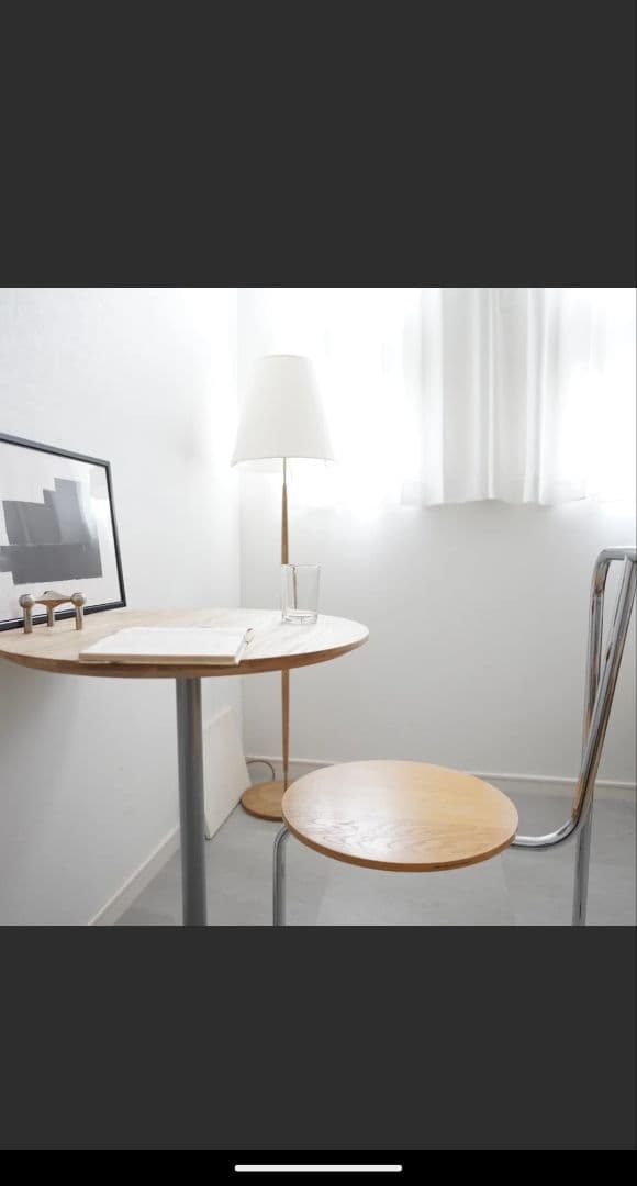 オーク無垢材ラウンドテーブル　BetterLife & Vibes