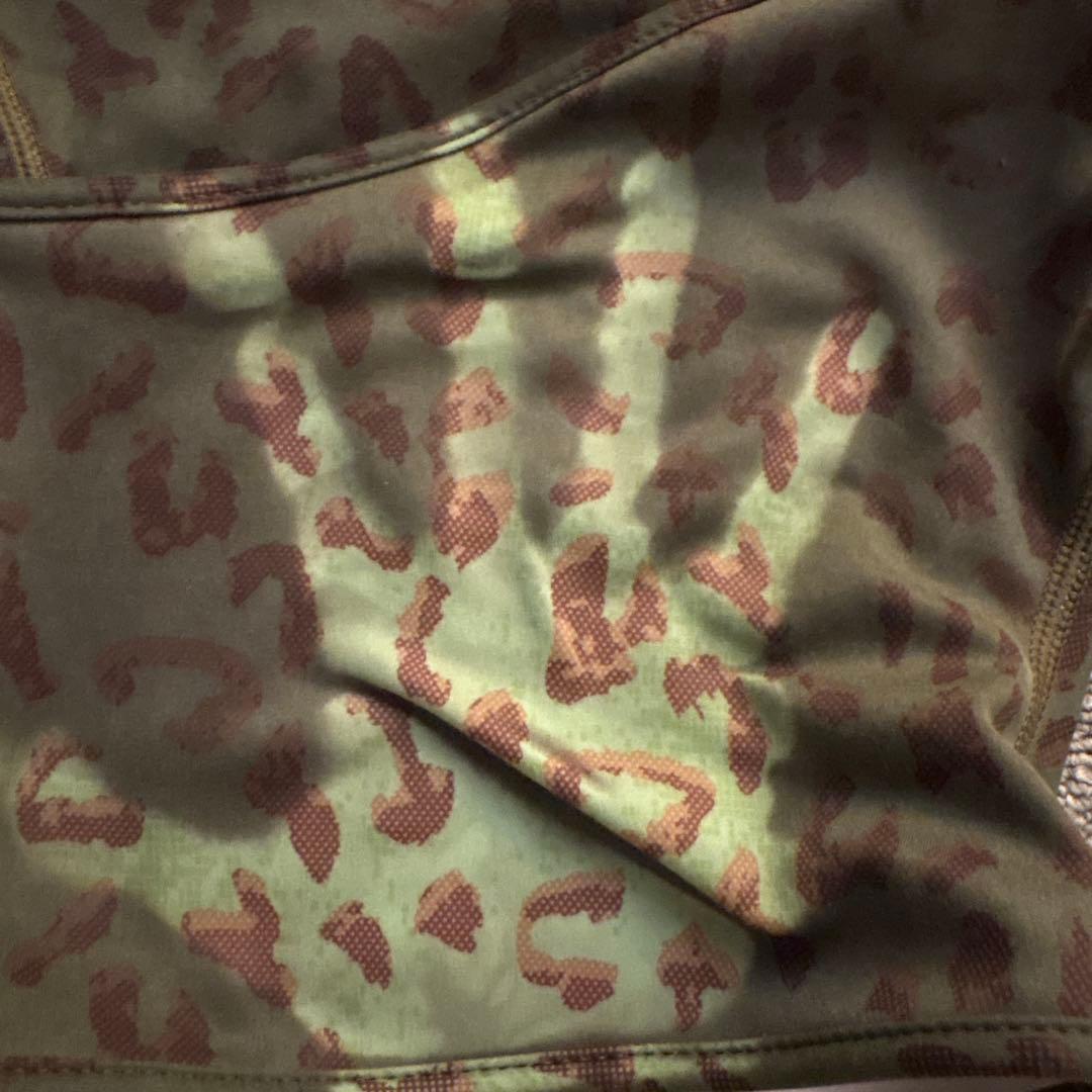 小物 Supreme Heat Reactive Balaclava Leopard