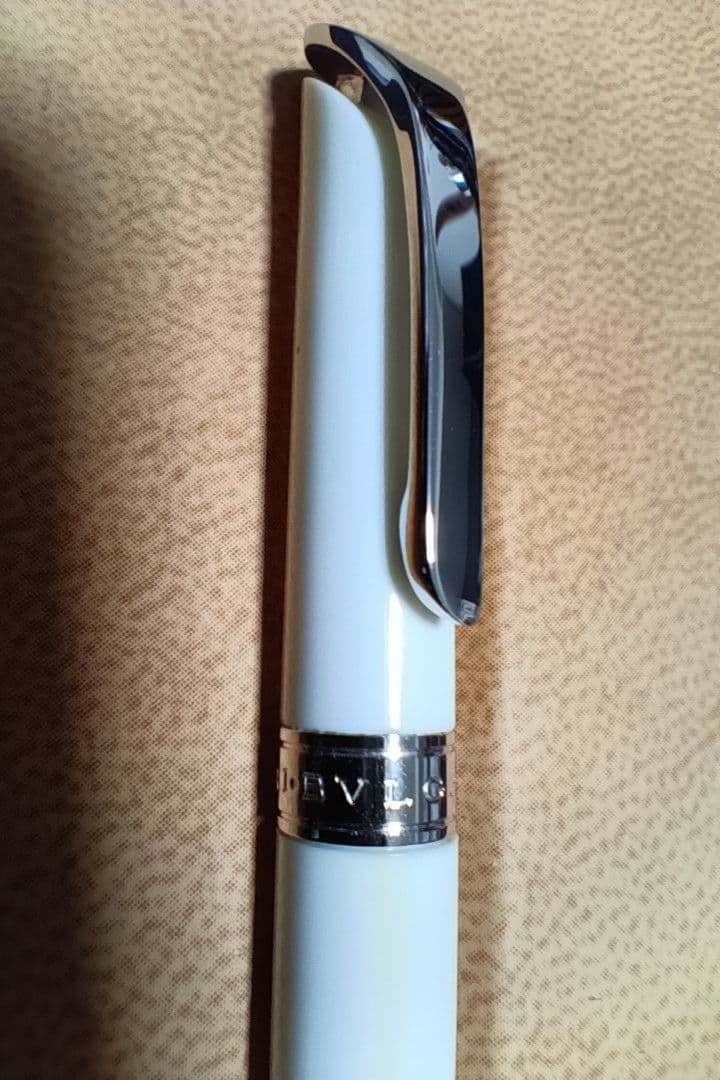 ブルガリ ミニ ボールペン シルバー 925 ホワイト 箱 保証書付の通販は