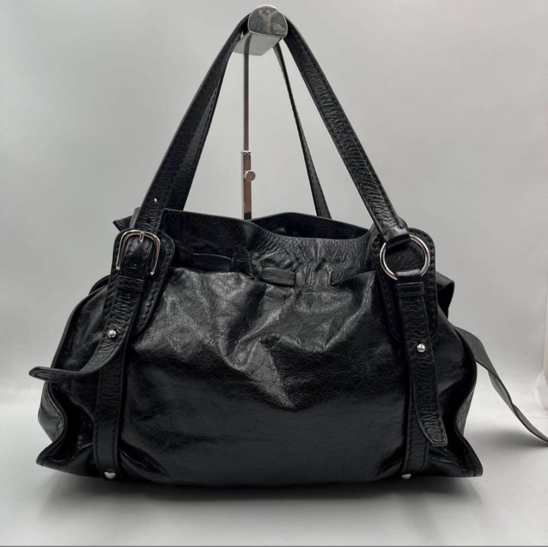 miumiu レザーショルダーバッグ