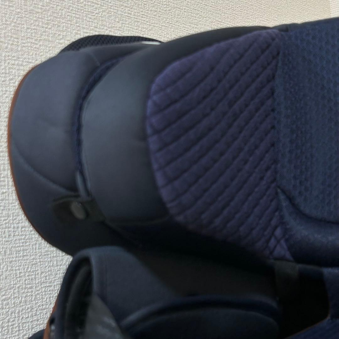 エールべべ クルットR ウィ リュクスネイビー チャイルドシート 外出