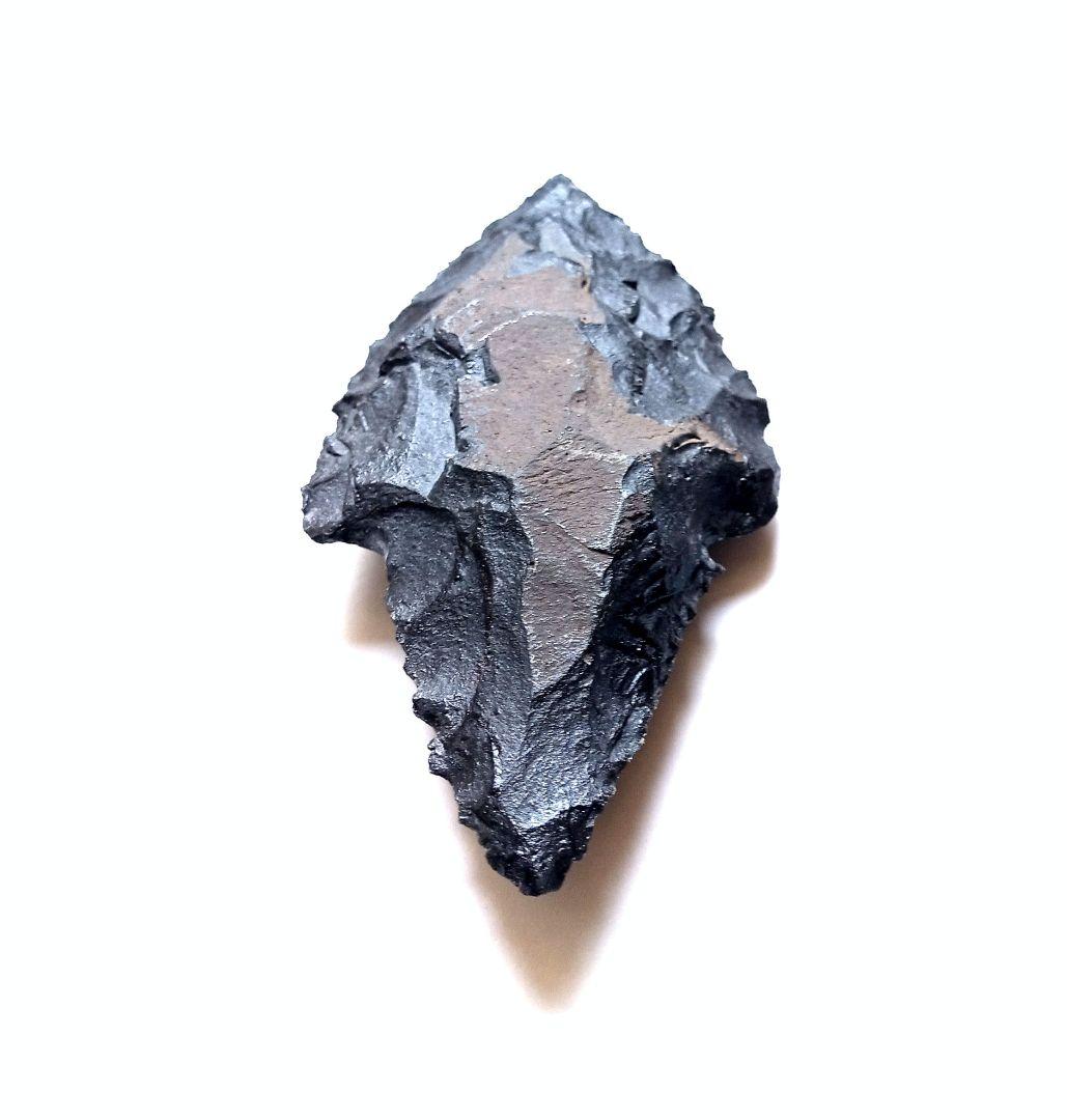 アイヌ仕様。Pro 有舌尖頭器 a 石器 サヌカイト 模写 原始人 アイヌ